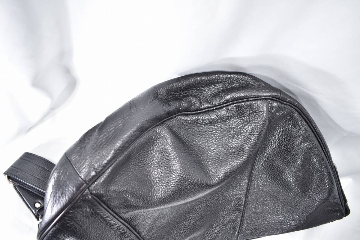 AKM】定価4.5万日本製レザーボディバッグ黒三日月シュリンクG163(wjk 