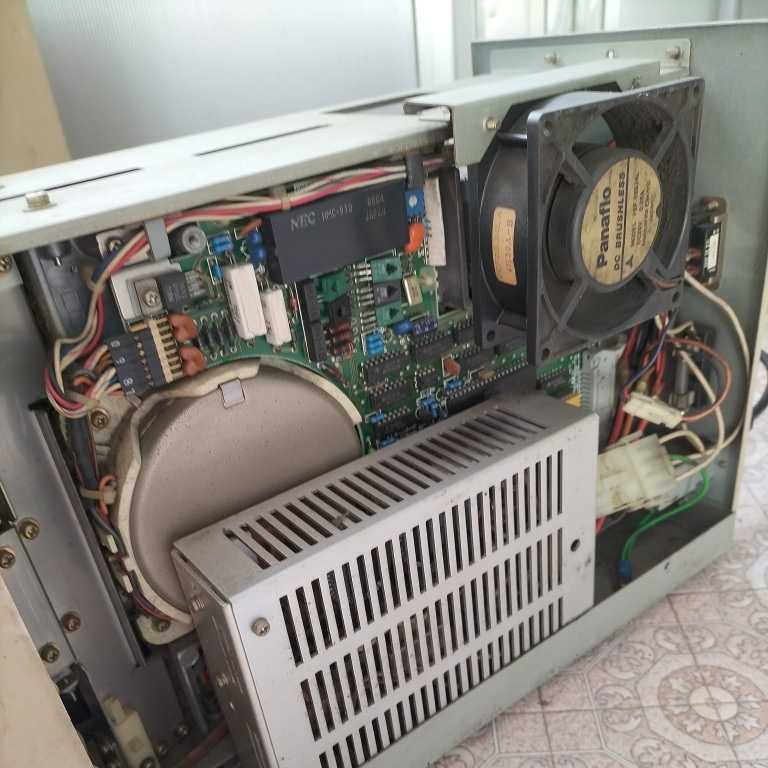 NEC 外付け8インチFDドライブ PC-9881K ディスクユニット 通電のみ確認 