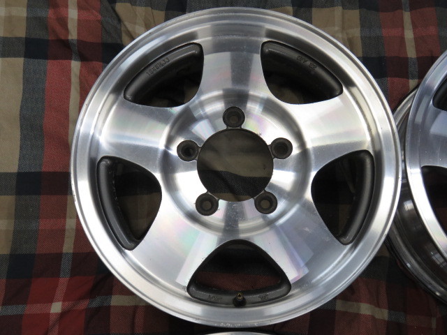 ジムニー ホイール リムポリッシュの通販 オールテレーン | 16インチ 中古（ホイール｜タイヤ・ホイール）：車 スズキ 5&frasl;139.7+22 5.5J-16インチ 純正 4本セット X INSPIRE ショウワガレージ ジムニーjb23」の人気商品一覧