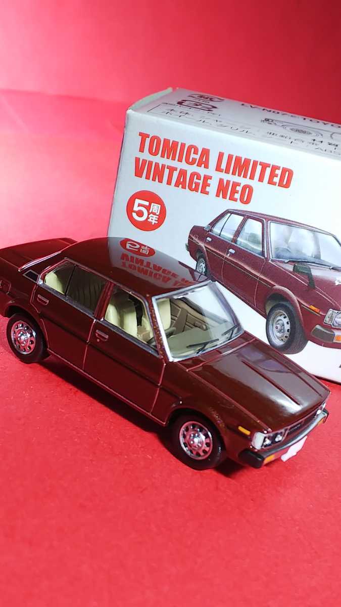 トミカリミテッドヴィンテージ LV-N07c トヨタ カローラ 1500GL TOMICA