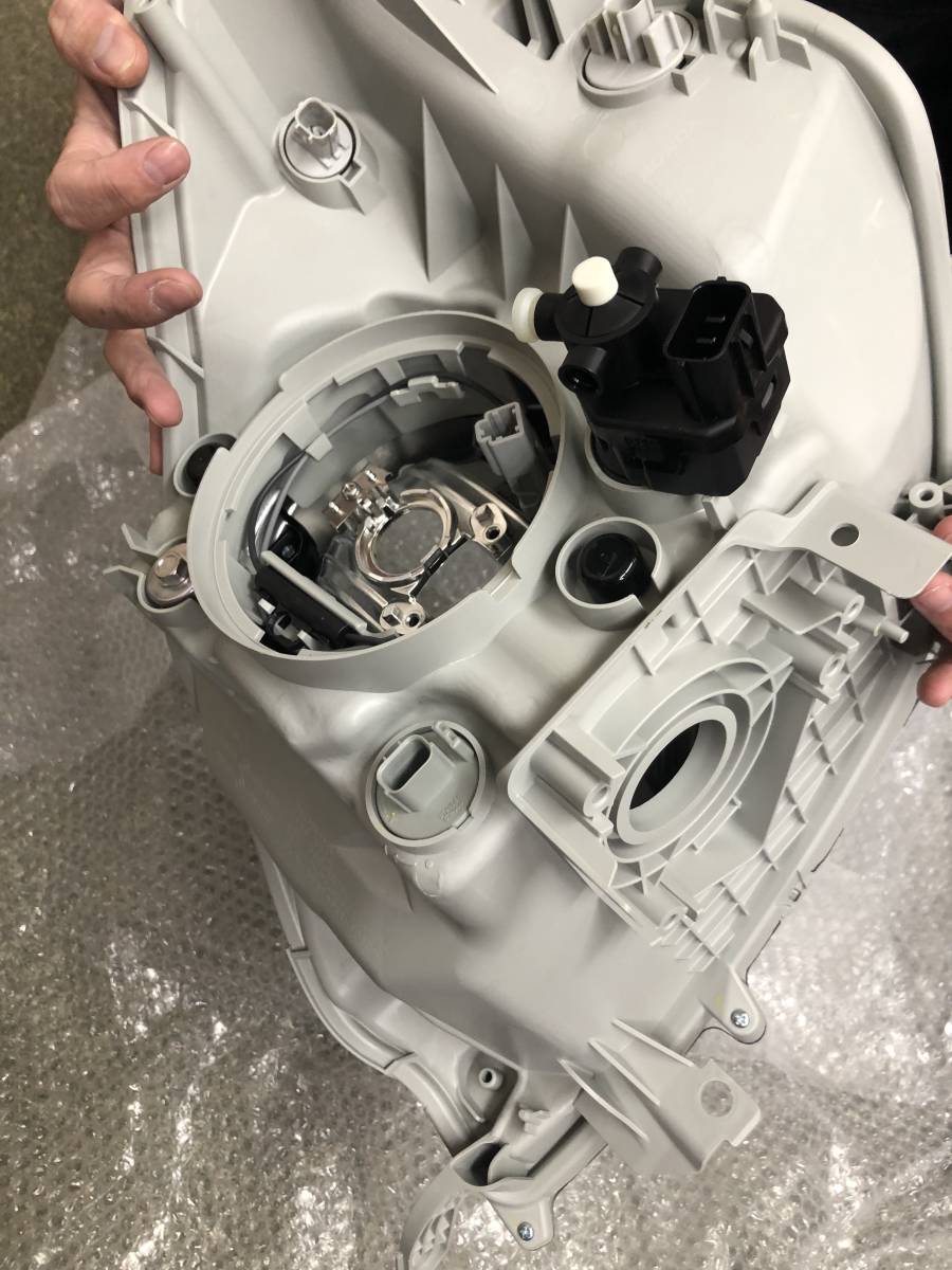 【処分品】ホンダ 純正 新品 ライフ JC1 2009 KJ ディーバ 4AT ヘッドライトユニット R HID用 ヘッドライト 33101-SZH-J11 ※発送先限定 JC1 ディーバ ライフ（ホンダ）ＪＣ１～２ ライフ（ホンダ）の価格・スペック情報{平成 ライフ（ホンダ）Ｇ（2009年10月）｜カタログから中古車を探す ディーバ&frasl;DBA-JC1[7万キロ&frasl;2009年式(平成21年)]の買取査定価格の