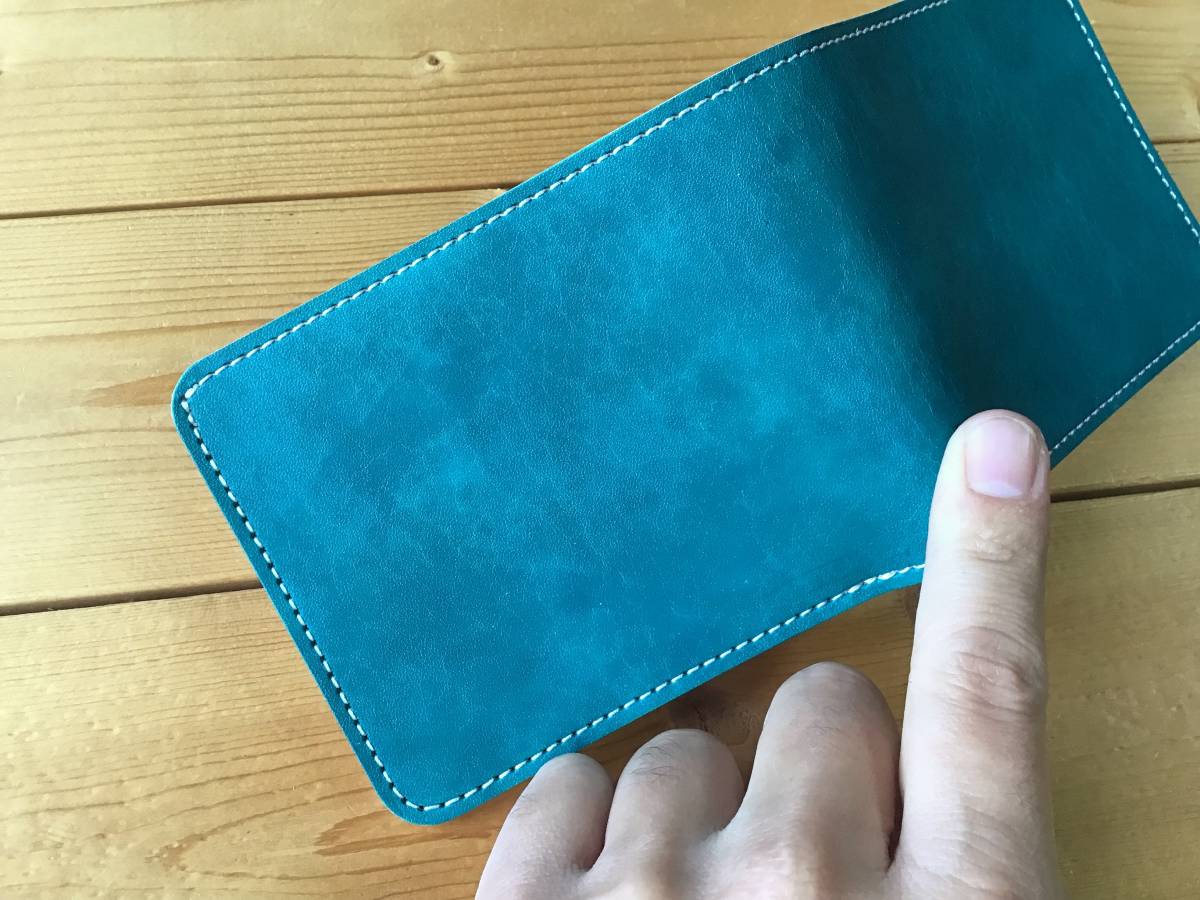 コイン入れ 染め ミニ財布 財布 手染め レザー ミニマルウォレット ターコイズブルー イタリア製牛革で仕立てるコンパクト財布 極小二つ折り財布 ヌメ 牛革 タンニン ハンドメイド 手染めコンパクト財布&frasl; ゴルベ］