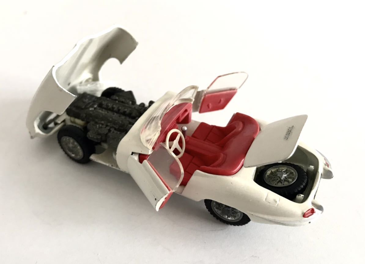 ジャガーEタイプ1961年式1/18スケール イタリア製 ※値下げ 値下げ致し
