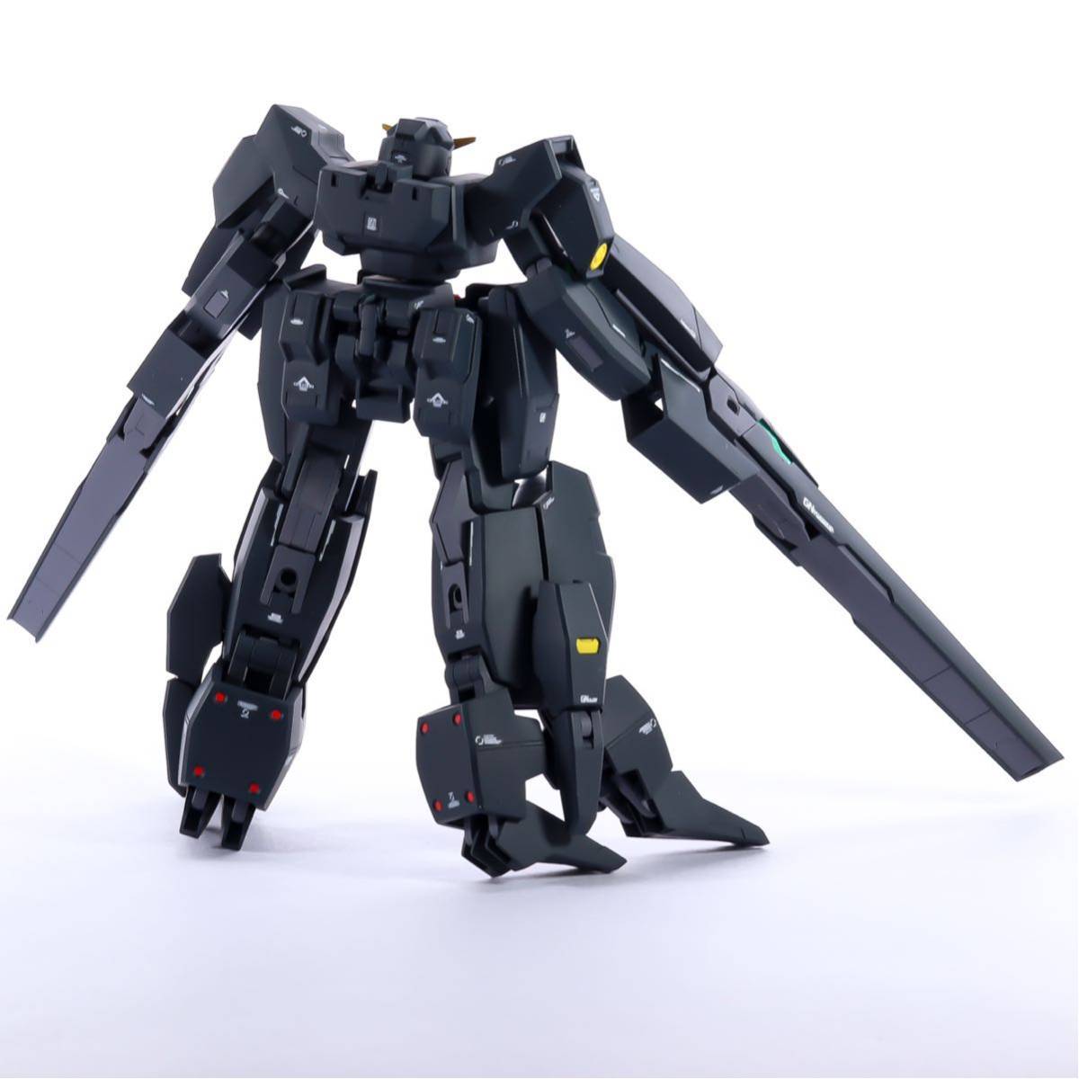 jimHG ラファエル＆セラヴィーⅡの塗装完成品 HG ラファエルガンダム＋セラヴィーガンダムⅡ 改修塗装済み完成品