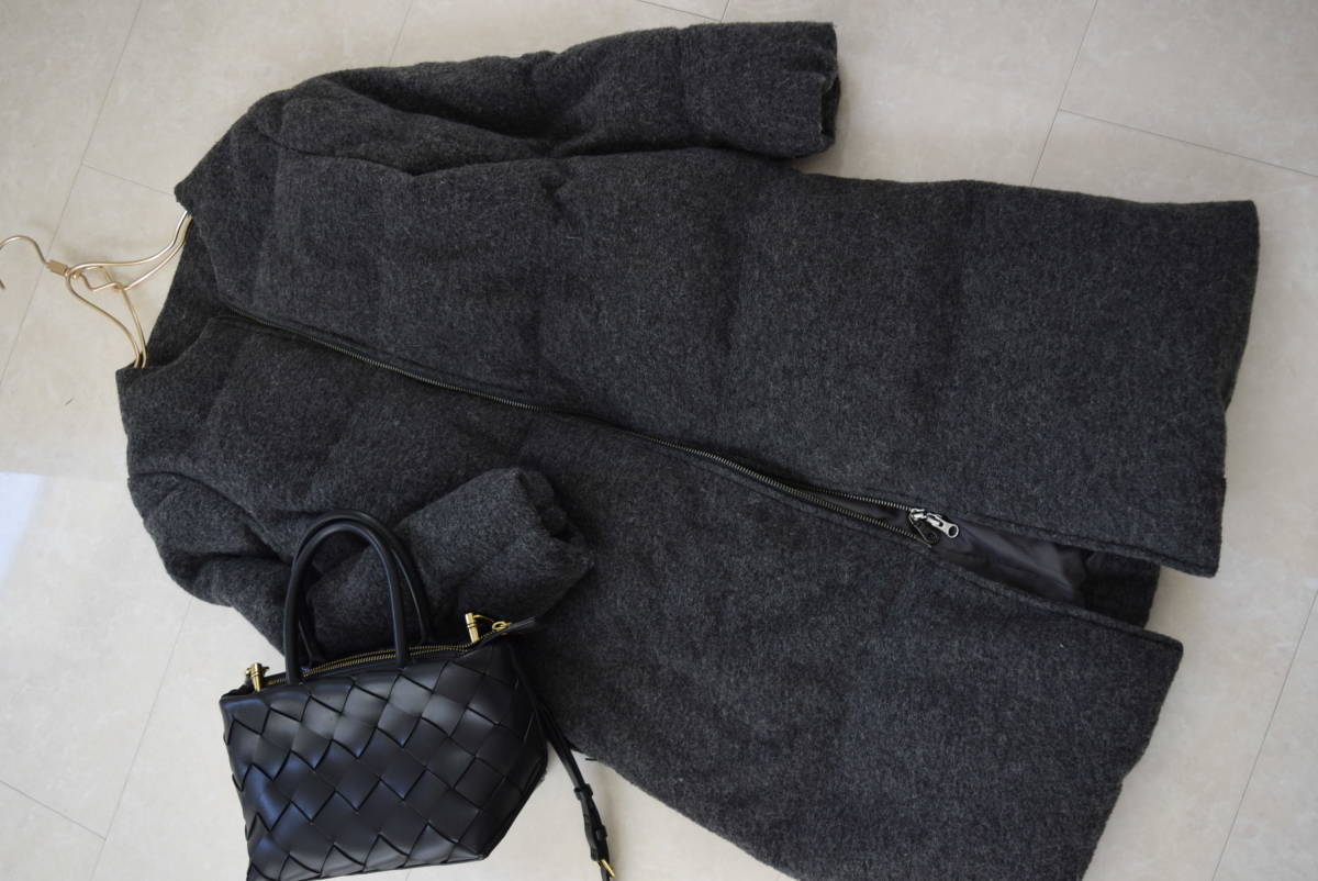 サンプル品＊定価16万ノーカラーダウンコート＊１点もの