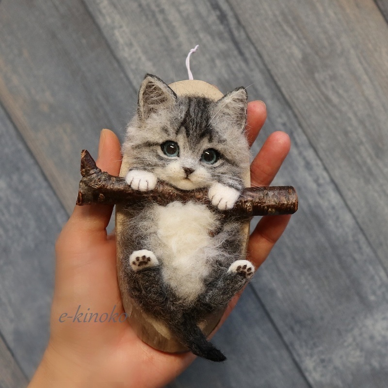 e-kinoko 羊毛フェルト インテリア雑貨 ディスプレイ 壁掛け猫73 ネコ 