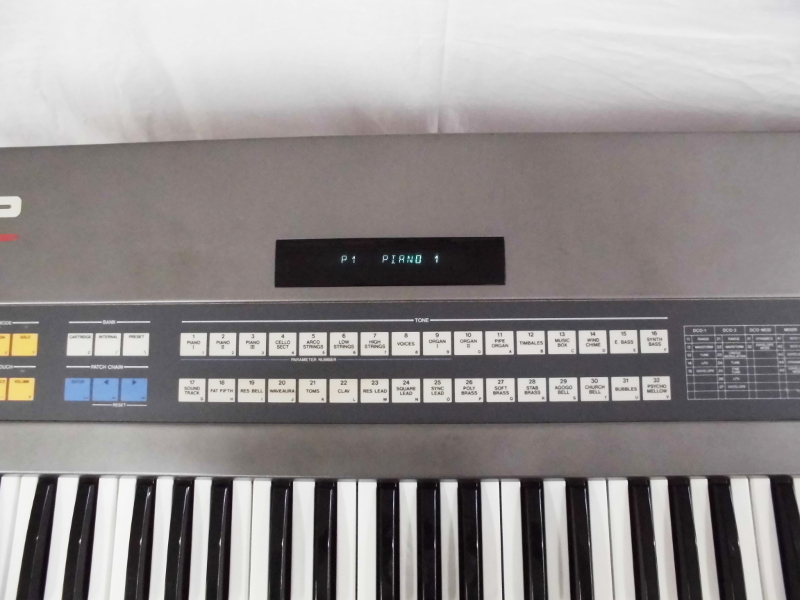 アナログ シンセサイザー Roland JX-8P 基本的な音出しOK！