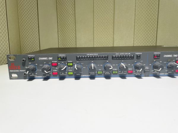 価格でベストの dbx/モノラル・プロセッサー・コンプレッサー