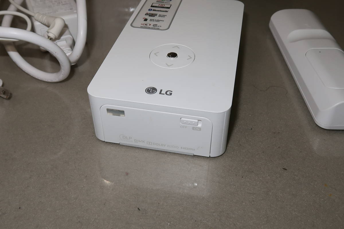 ♪♪1円～LG PH30JG コンパクトポータブル LEDプロジェクター