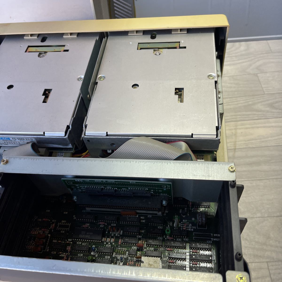 PC-8801 mkⅡ FR 本体 NEC パソコン　ジャンク 旧型PC NEC PC-8801MkⅡ FR + NEC PC-8801 キーボード 【ジャンク】(PC