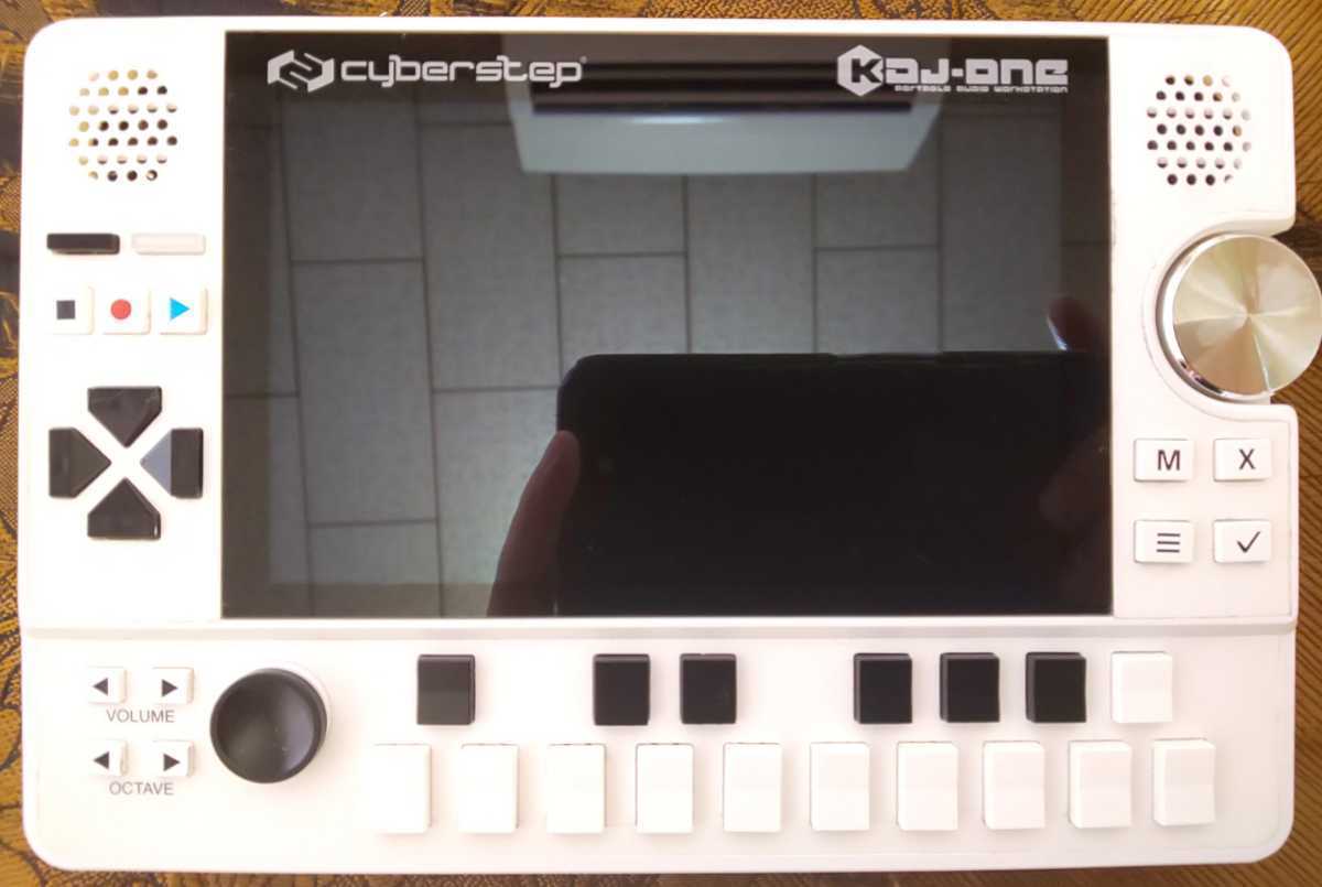 CyberStep KDJ-ONE ポータブル作曲マシン ホワイト KDJ-ONE