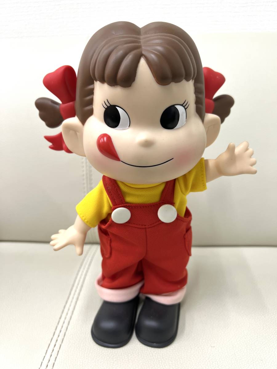 不二家 おすわりペコちゃん サンタ編 クリスマス 12個入 未開封 FUJIYA