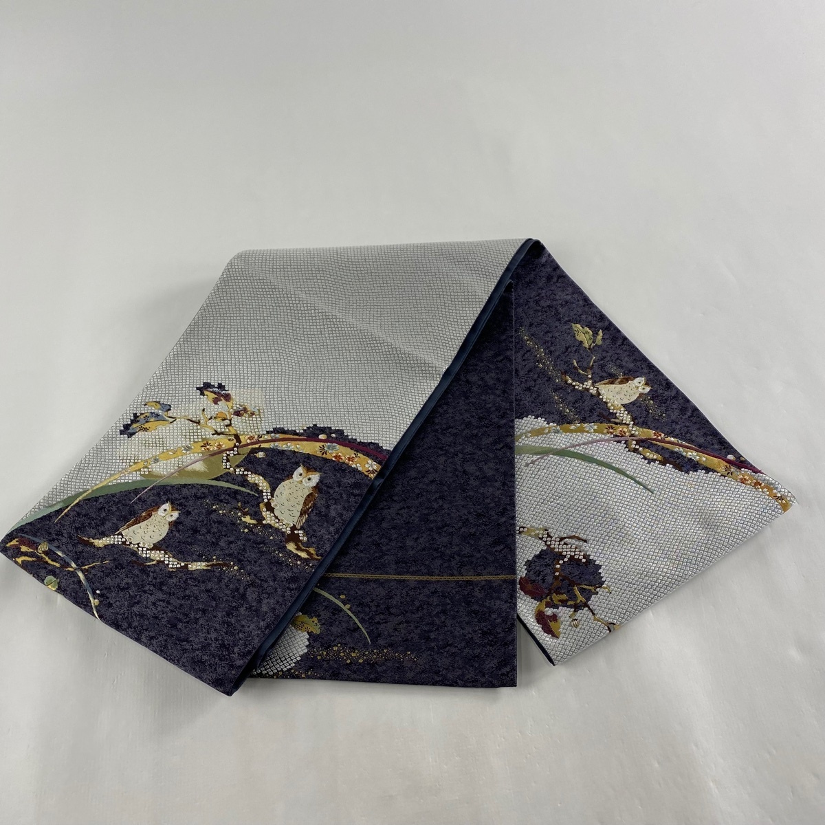 袋帯 美品 名品 フクロウ 枝葉 金糸 箔 紫 お太鼓柄 正絹 【中古 