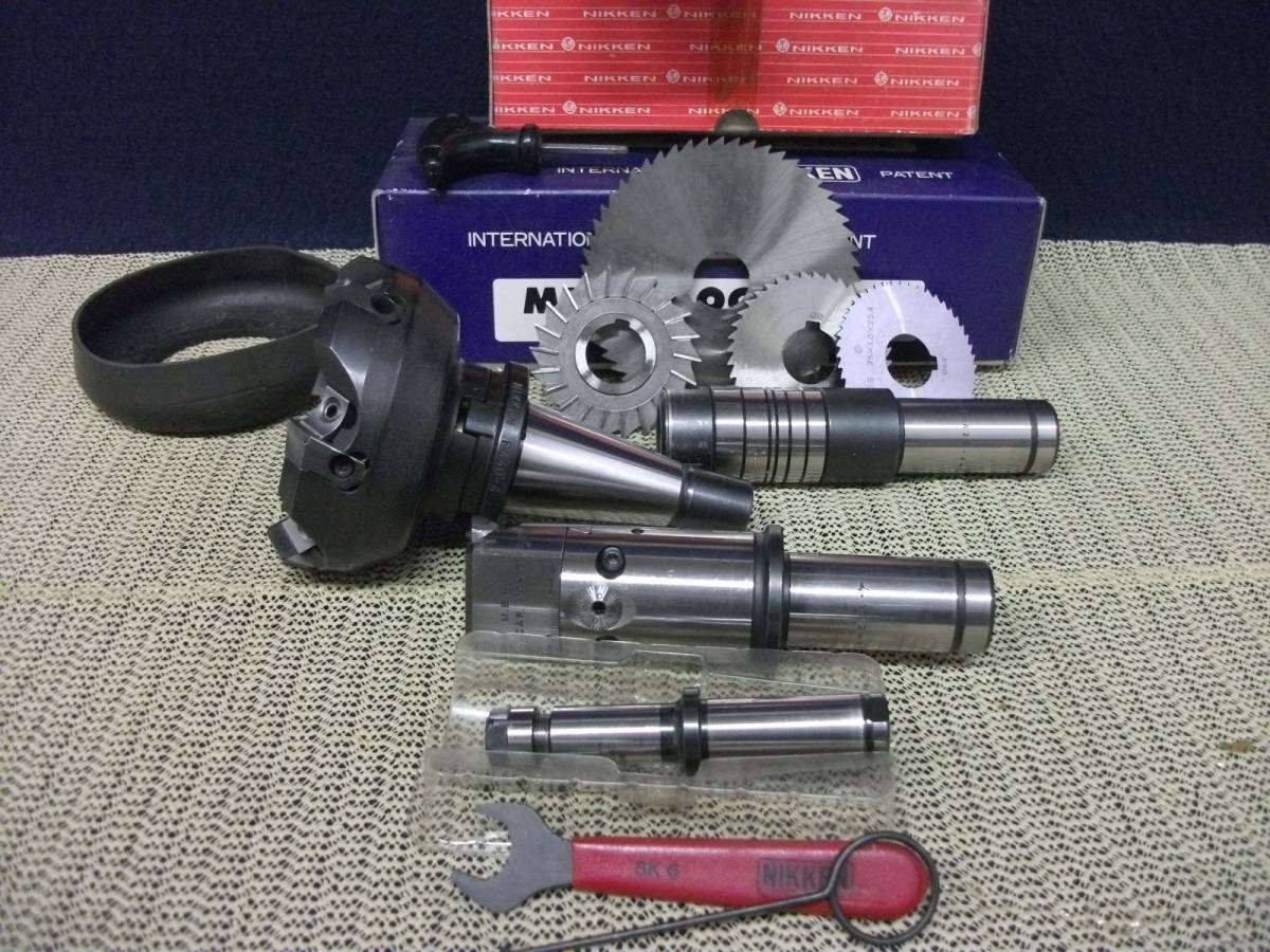 全国無料，正規品 フェイスミル ミーリングチャック ストレートシャンクチャック サイドカッタチャック サイドカッタ4個付き(フライス盤)｜売買されたオークション情報、yahooの商品情報をアーカイブ公開 - 鉄工用