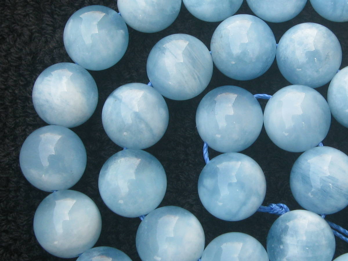自然光撮影★天然石&アクアマリン▲丸玉！10mm！32粒！ 色加工あり