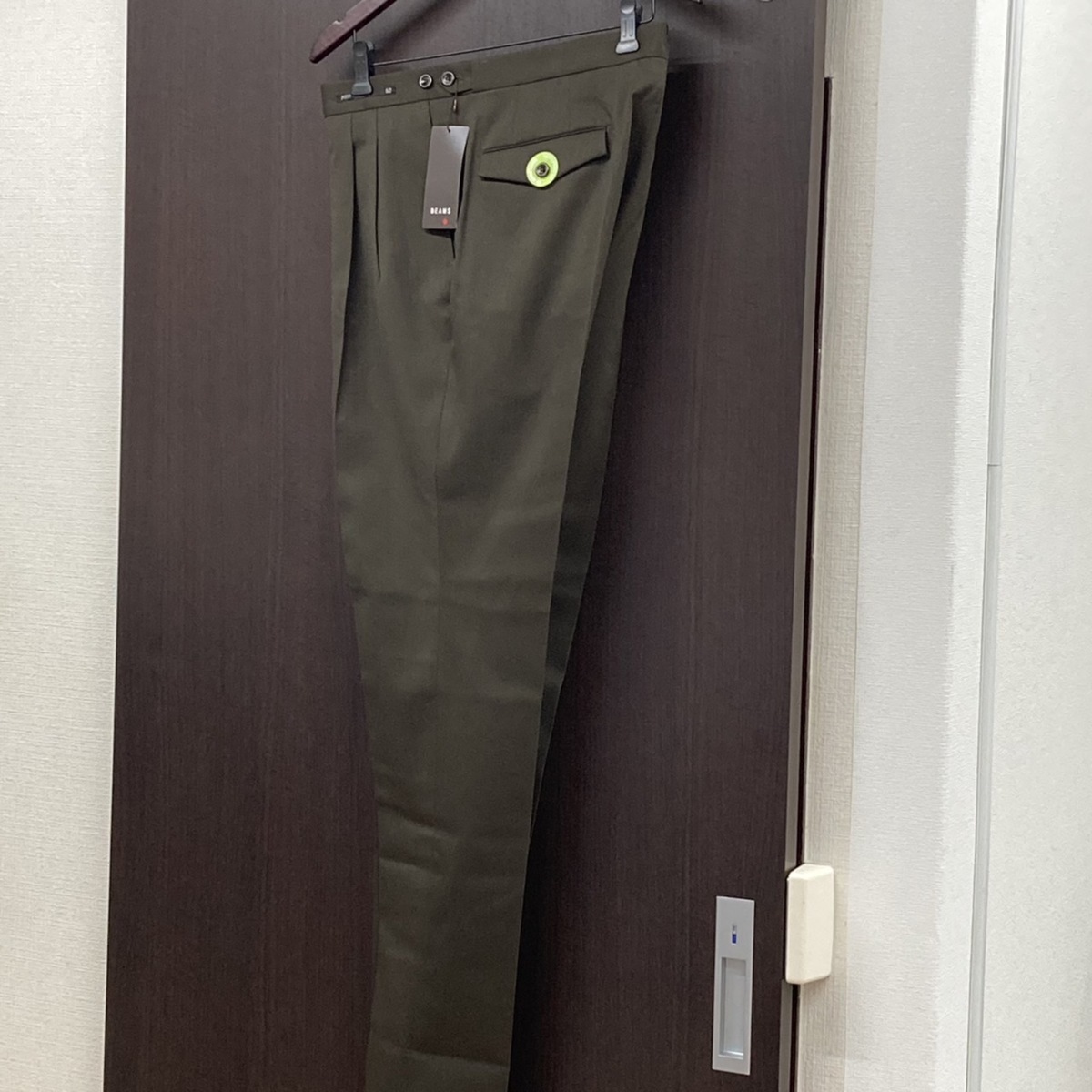 BEAMS F スラックス ウール EXCLUSIVE FABRIC パンツ 1プリーツ フレスコ メンズ サイドアジャスター グレー 2プリーツ スラックス（パンツ BEAMSPT01 作業着