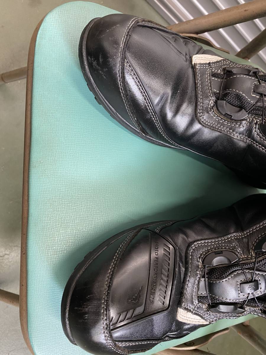 クシタニ K-4577 全天候型ブーツ アドーネシューズ ADONE SHOES BOA機能付き 26.0cm 一度北海道ツーリングと数回ショートツー使用のみです