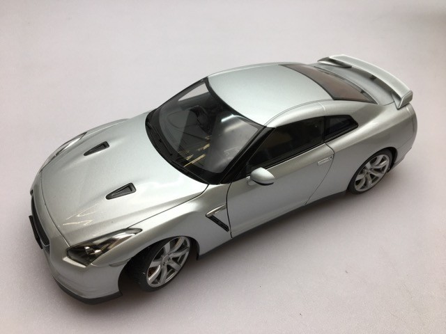 【得価，大人気】 オートアート 1/18 日産 GT-R R35 サイドミラー欠品あり/現状渡し/ジャンク まとめて取引 同梱不可 AM3005i(乗用車)｜売買されたオークション情報、yahooの商品情報をアーカイブ公開 - オークファ 乗用車