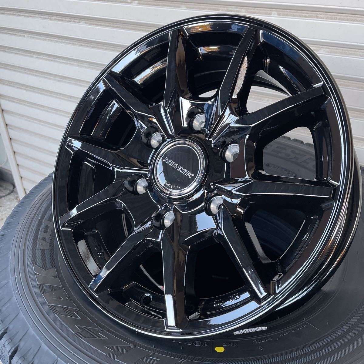 新品スタッドレス ブリヂストンVL1 195/80R15 107/105L ROADMAX KG-25