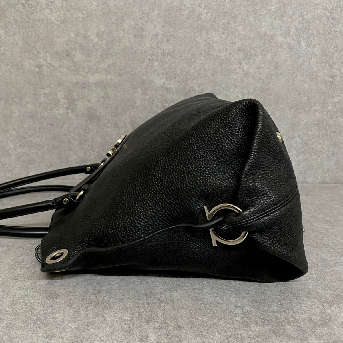 メンズ 【美品】Salvatore Ferragamo ビジネスバッグ ブラック A4可