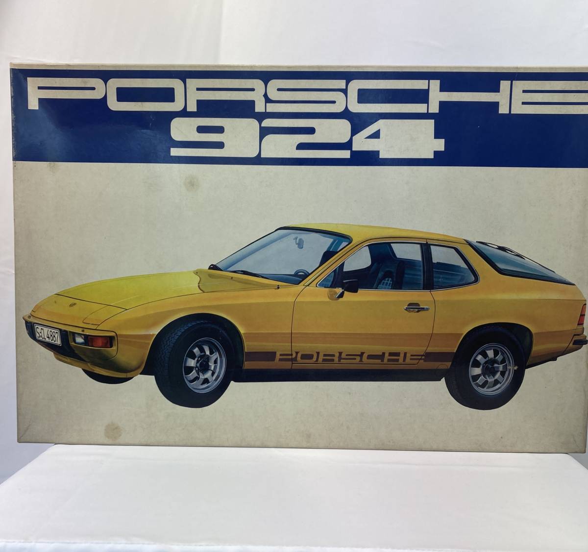 02 Bandai Porsche 924 1 16 バンダイ ポルシェ 924 1 16 プラモデル 箱傷みヨゴレ有現状品 プラモデル 売買されたオークション情報 Yahooの商品情報をアーカイブ公開 オークファン Aucfan Com