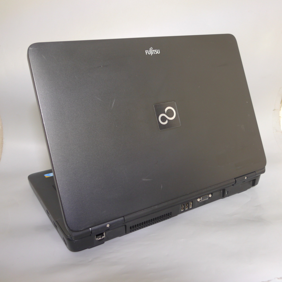 ノートパソコン 15.6インチ 即使用可 1円～ - 1円 富士通 35cm 横