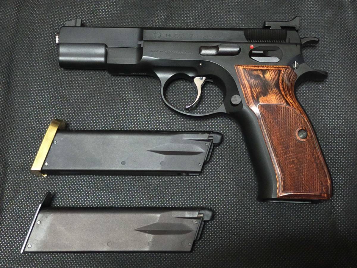 KSC Cz75 アキュライズ1 HW 木製グリップ仕様 予備マガジン付き 限定品 新古品
