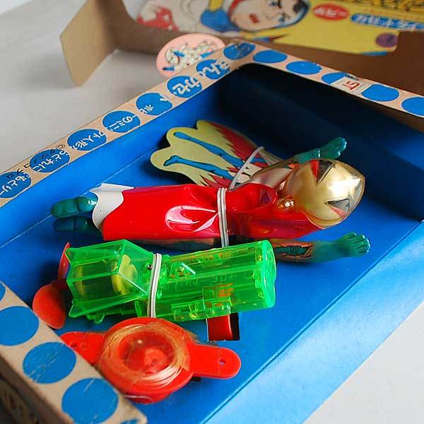 ポピーの「空とぶガッチャマン」 パッケージ破損