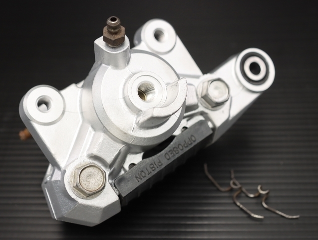 たま子リアブレーキキャリパーASSY(LH) D4011-60Y00 激安！ZXR400純正リアブレーキキャリパー/リビルド品！ZX400L/後期型