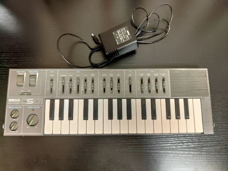 YAMAHA CS01 アナログシンセサイザー【動画あり】 Yamaha CS01