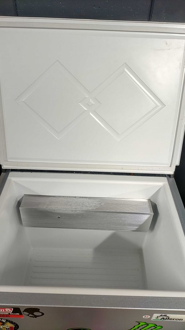 Aileron 3way冷蔵庫 ○エルロン○ フロステル 3way冷蔵庫 42L キャンプ