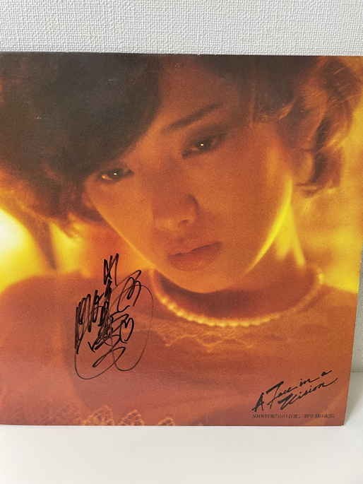 限定セール，人気セール 山口百恵 直筆サイン LPレコード 検索 松田聖子 アイドル 色紙 中森明菜 薬師丸ひろ子(サイン)｜売買されたオークション情報、yahooの商品情報をアーカイブ公開 - オークファン サイン