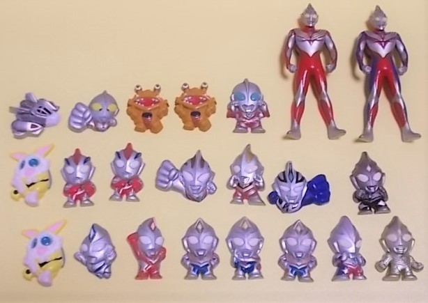○ウルトラマン くっつくんです20個＋マグネット付きティガフィギュア2 