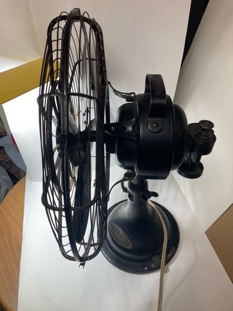 三菱電機 交流電気扇　昭和レトロ／アンティーク扇風機　動作品 三菱 レトロ」扇風機 (電化製品 Yahoo!オークション - 扇風機 | 三菱