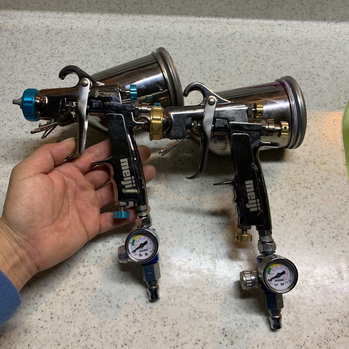 明治機械 重力式スプレーガン 明治機械製作所 超小型スプレーガン F55 