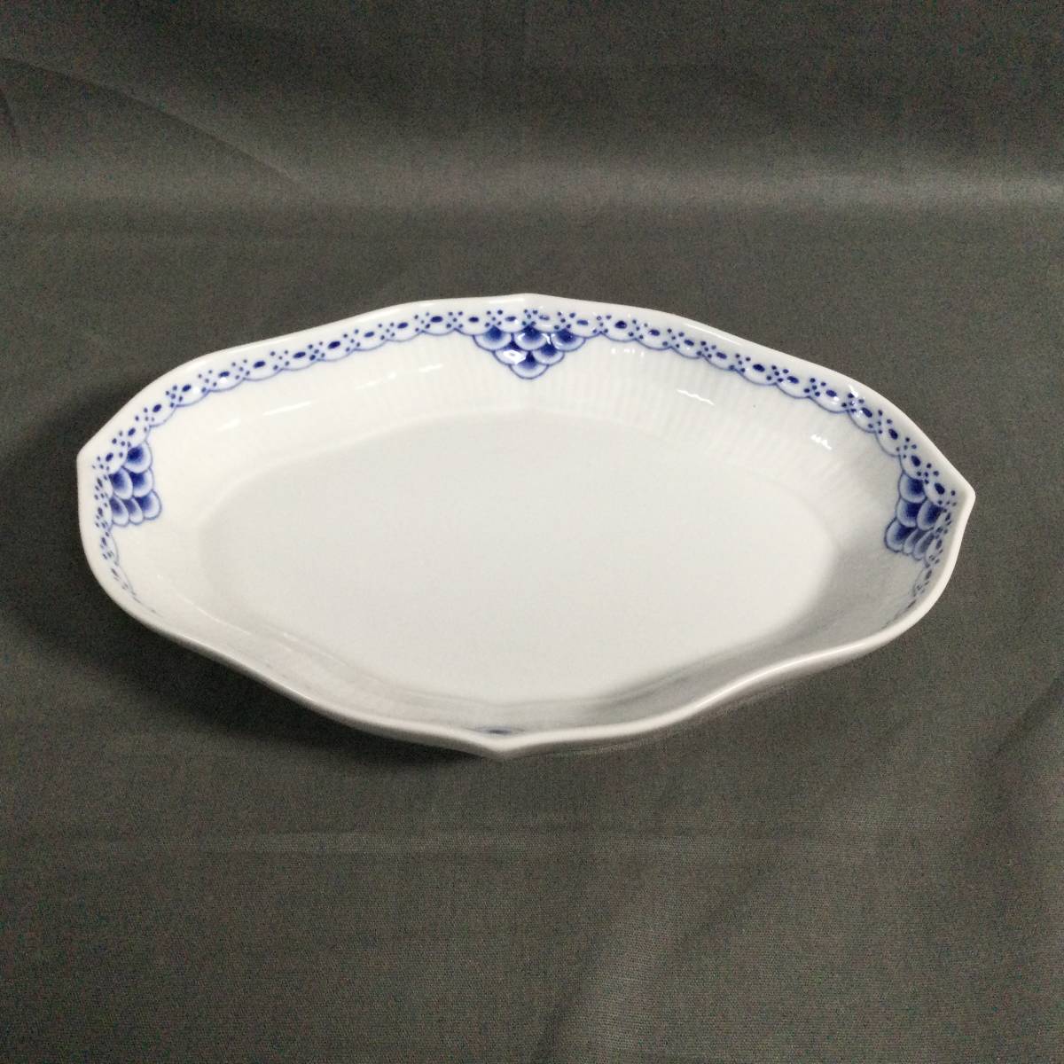 【品質保証，得価】 2/2 198367 ROYAL COPENHAGEN ロイヤルコペンハーゲン オーバル プレート ボーンチャイナ 食器(ロイヤルコペンハーゲン)｜売買されたオークション情報、yahooの商品情報をアーカイブ公開 - オークフ ロイヤルコペンハーゲン