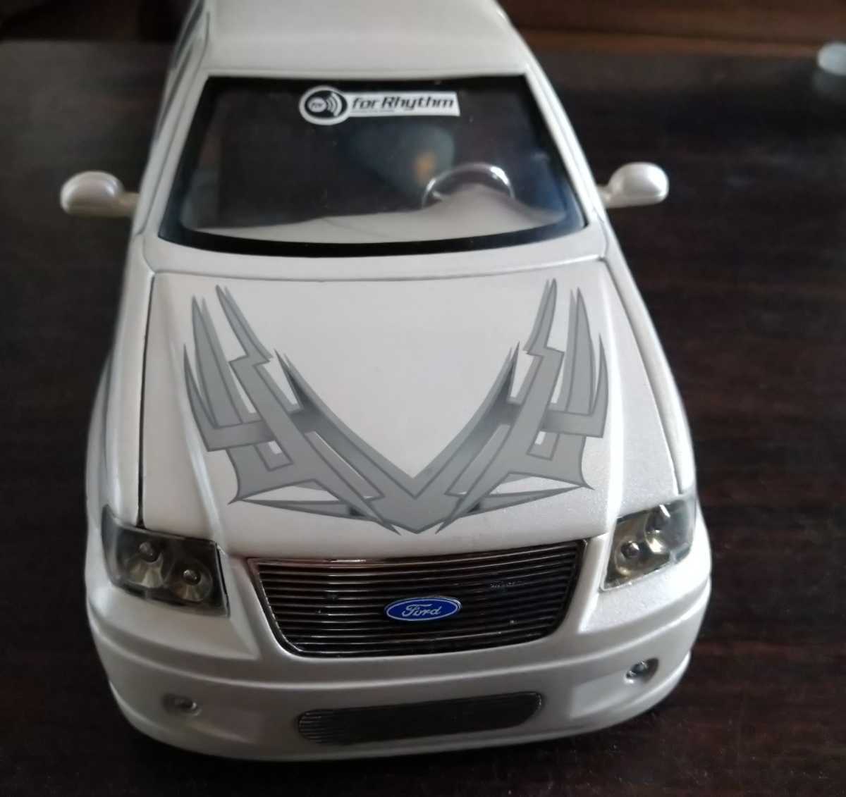Expedition Ford UT 1:18 XLT Model Models 1⁄18 – Scale Cars