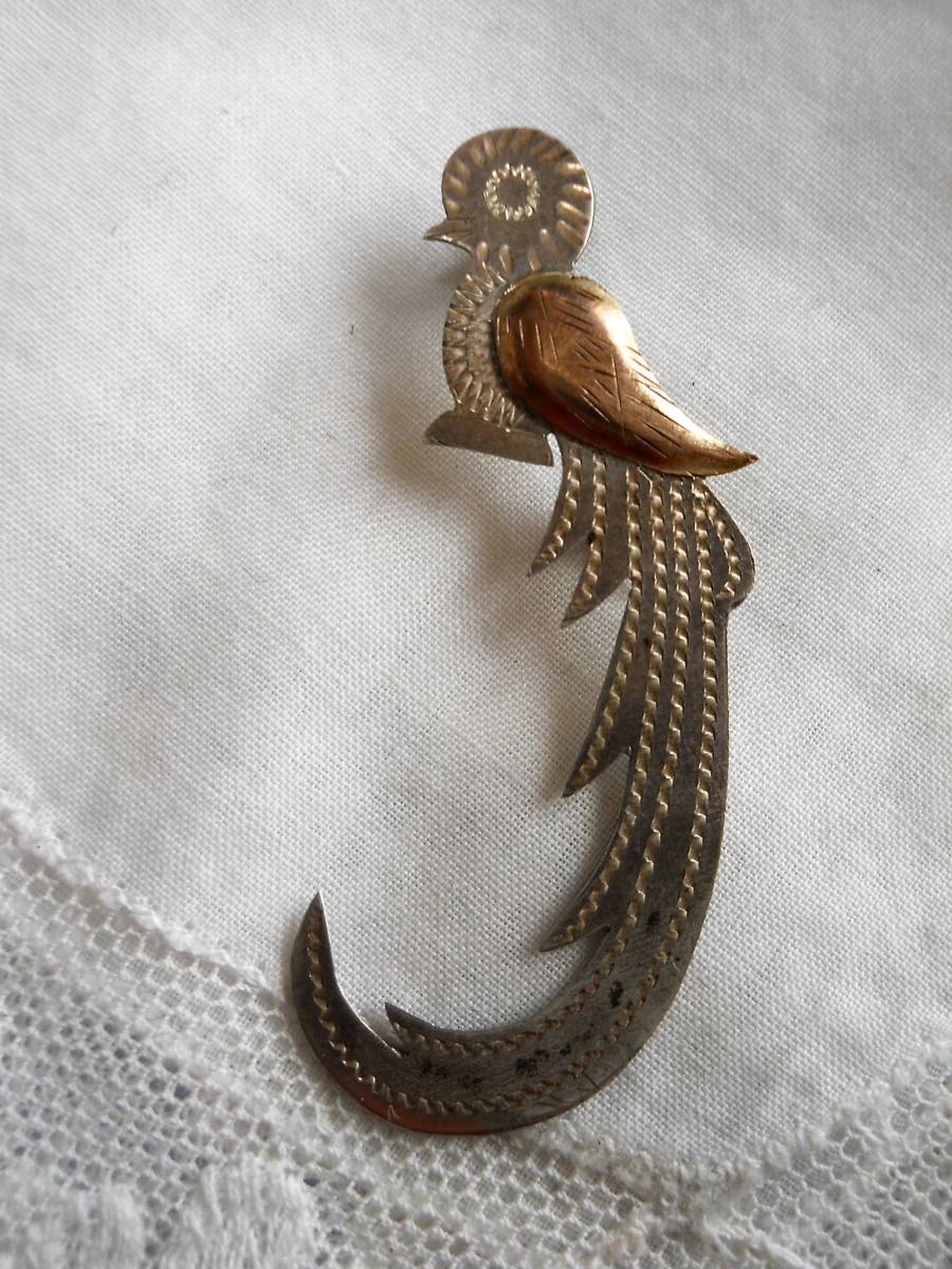 グァテマラ製アンティーク 世界一美しい鳥 ケツァール ブローチ 純銀 シルバー 売買されたオークション情報 Yahooの商品情報をアーカイブ公開 オークファン Aucfan Com