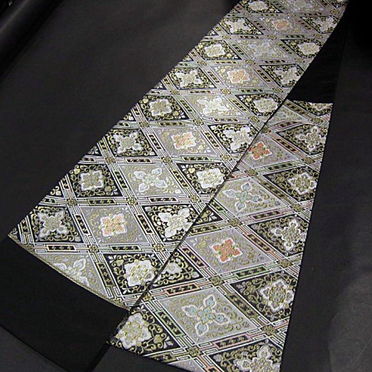 逸品 美しいキモノ秋号掲載柄 西陣織高級袋帯 正統派古典意匠