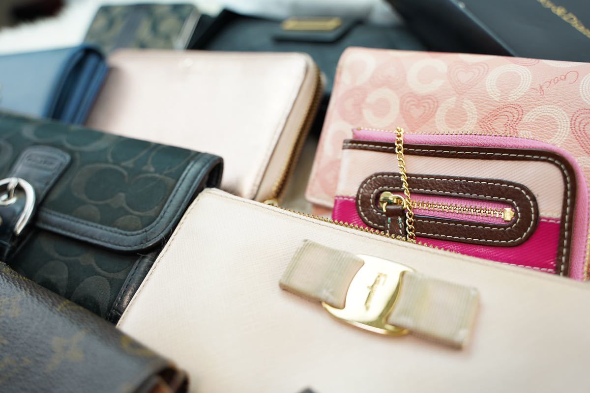 閉店セール 美品あり LOUIS VUITTON Vivienne Westwood Ferragamo 