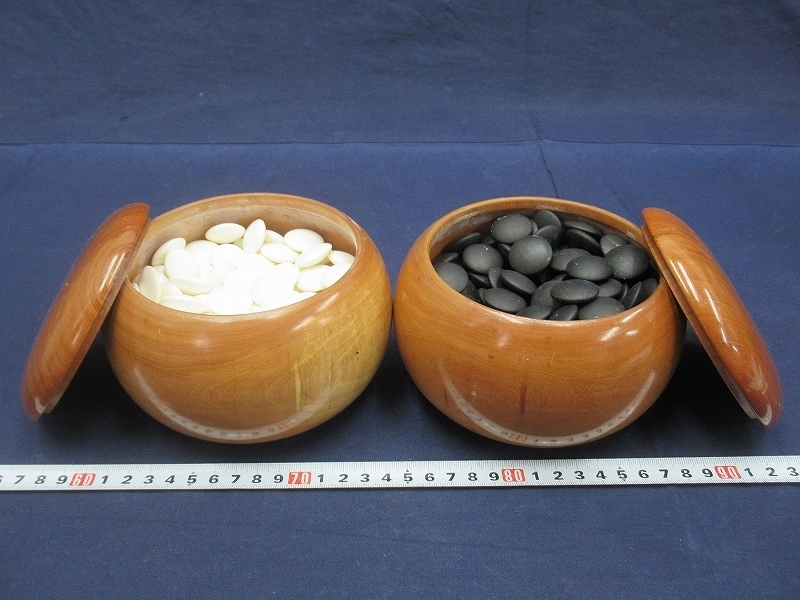 囲碁 碁石 | 日向特製 黒183個 厚み8.4mm 実用 日向特製蛤碁石