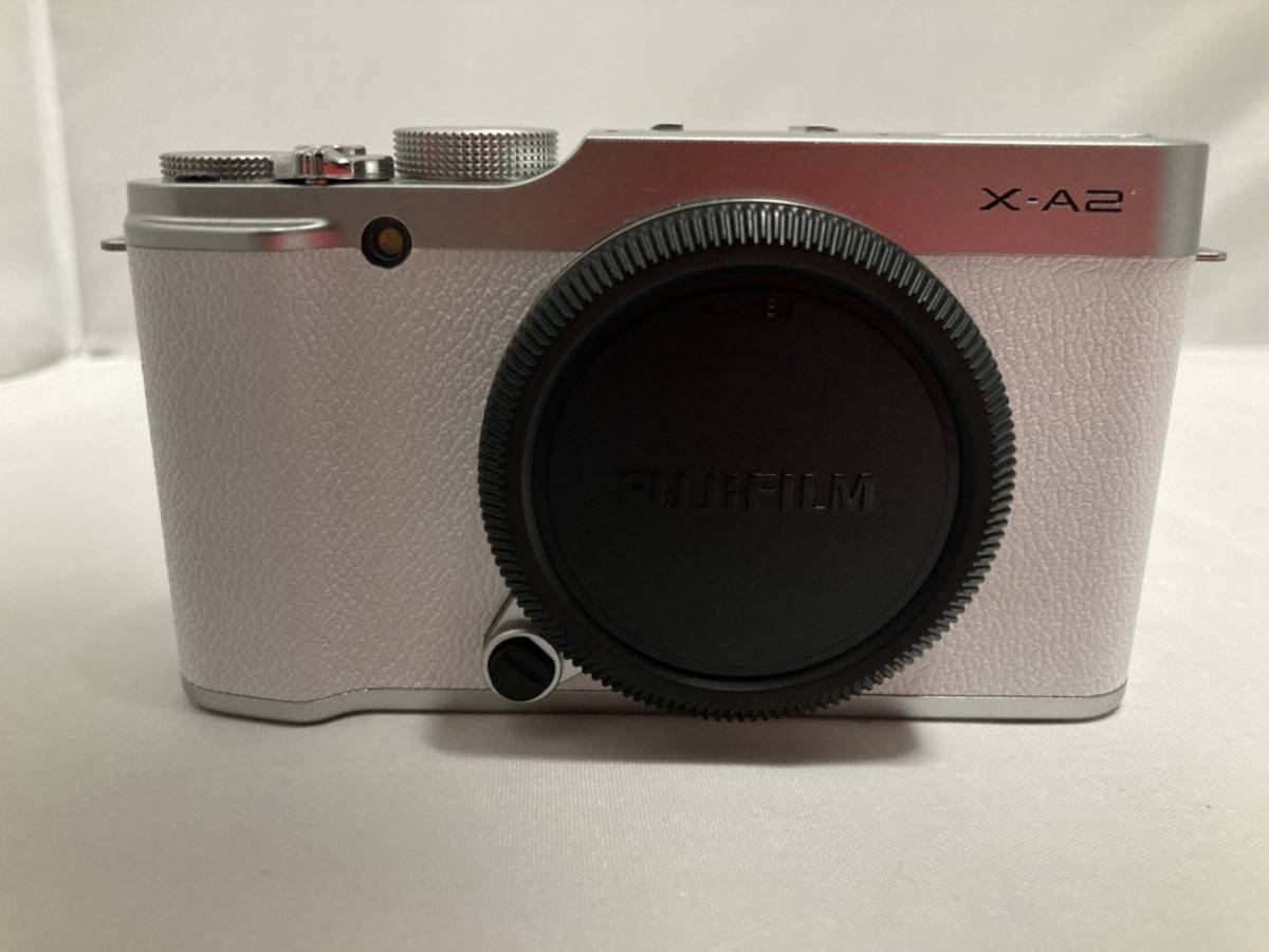 【美品】 フジフィルム FUJIFILM X-A2 ボディ　ホワイト X-A2 FUJIFILM ボディ YM8833＃17 ボディ★ ダブルズームレンズ