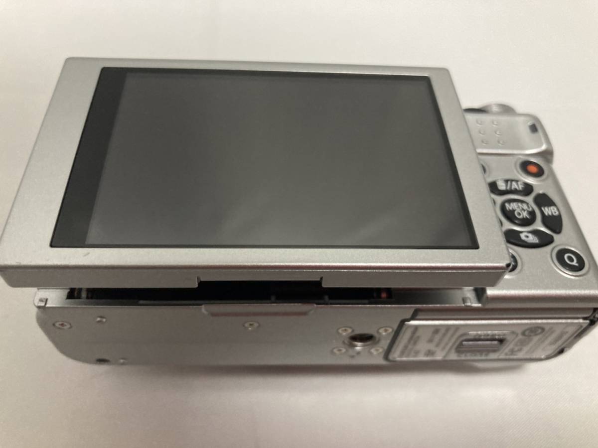 【美品】 フジフィルム FUJIFILM X-A2 ボディ　ホワイト X-A2 FUJIFILM ボディ YM8833＃17 ボディ★ ダブルズームレンズ