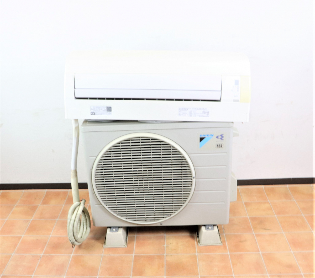 発送不可/通電OK】 DAIKIN F22TTCXS-W/R22TCXS ダイキン ルーム 