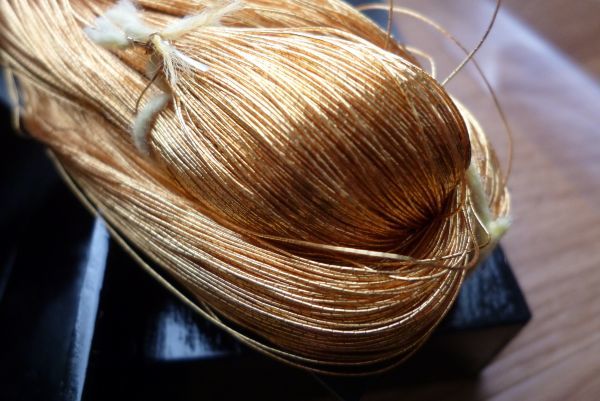 純金 絲 K24 絲 未使用品 新品1束 約100g皇 すめらぎ 木箱入り 金糸 