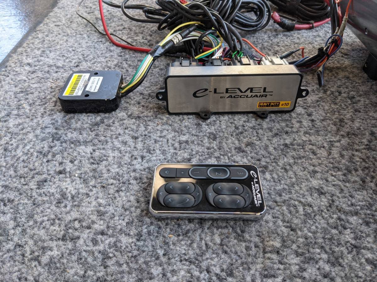 アキュエアー エアサス accuair ENDO-CVT 5ガロン 車高調エアリフト 