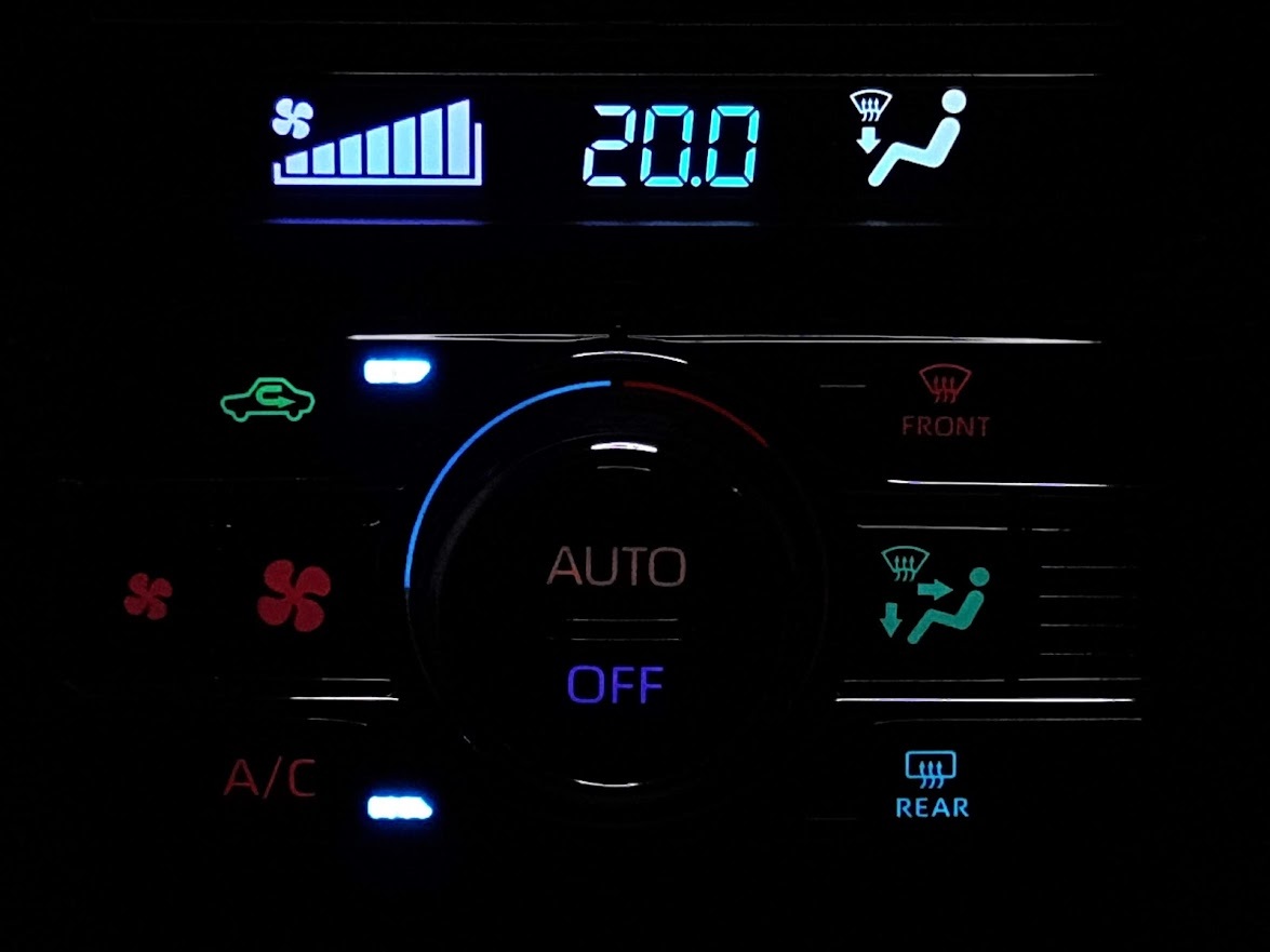 タントカスタム LA650S エアコンスイッチパネル 7色レインボーLED打ち