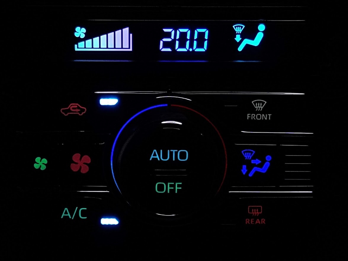 タントカスタム LA650S エアコンスイッチパネル 7色レインボーLED打ち