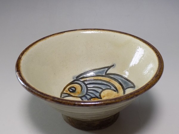 定番人気，大人気 昭301 壷屋焼 金城敏昭 線彫り魚文マカイ 金城次郎次男(壺屋)｜売買されたオークション情報、yahooの商品情報をアーカイブ公開 - オークファン 壺屋