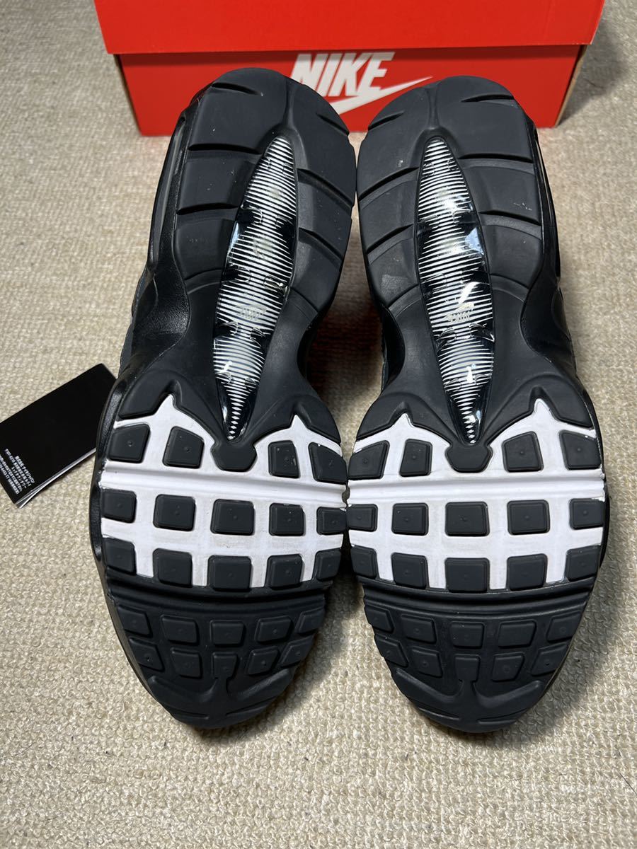 美品 NIKE AIR MAX 95 ESSENTIAL US11(29.0Cm) ブラック/グレー ナイキ  